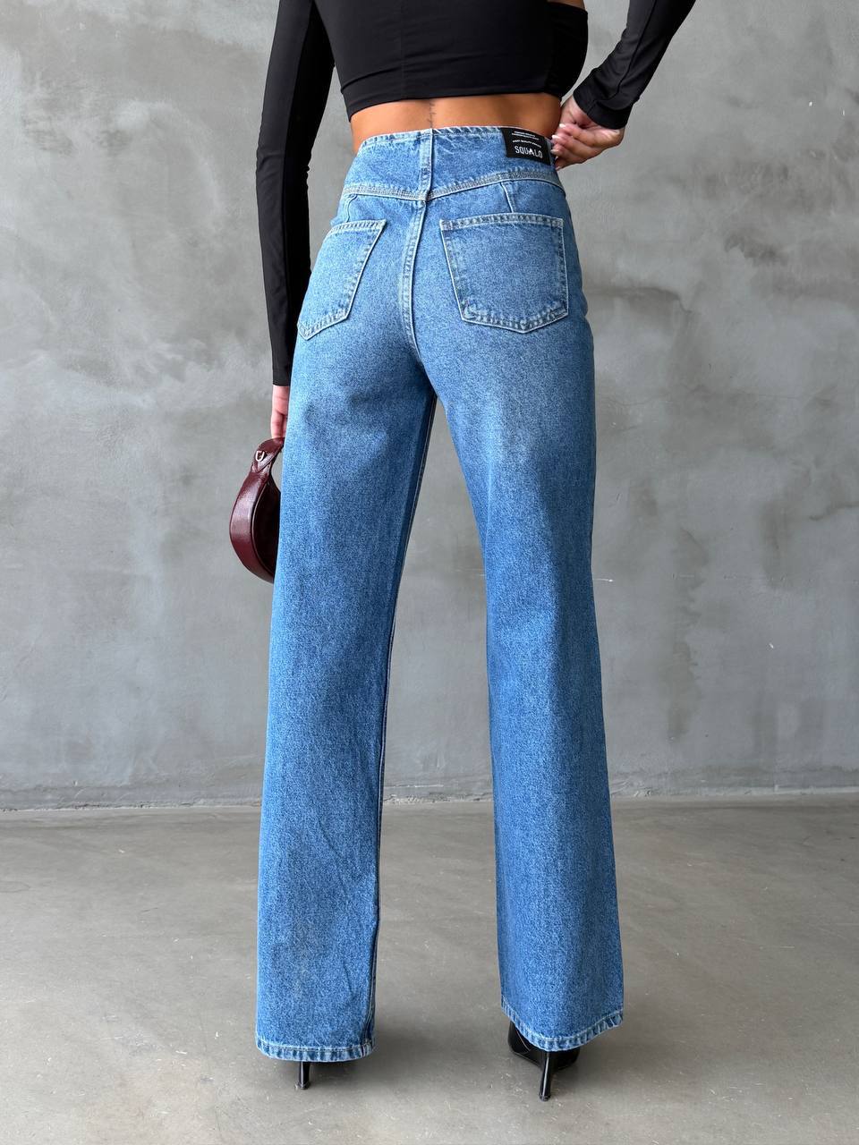 Sculpt Seam Wide-Leg Jeans
