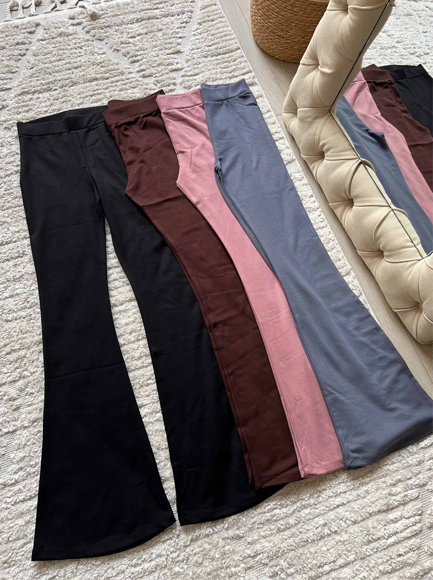 Flared cotton legging