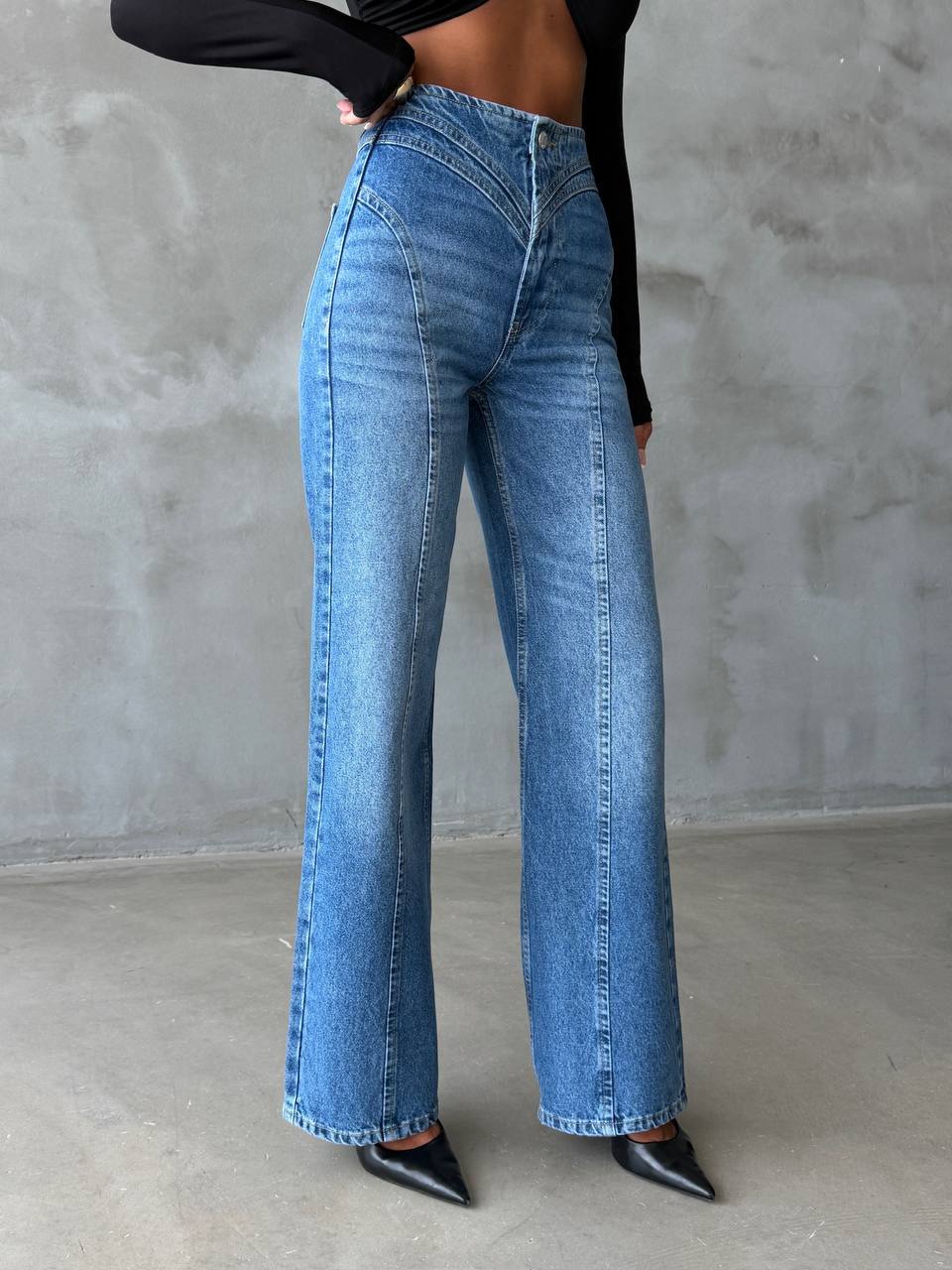 Sculpt Seam Wide-Leg Jeans