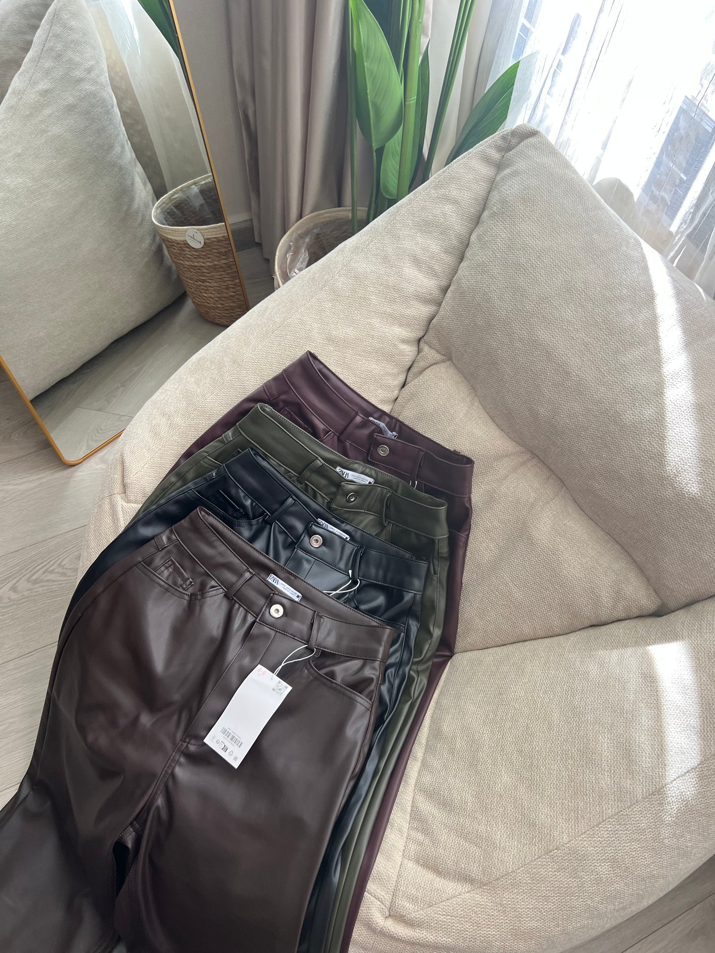 Alexia Faux leather Pant