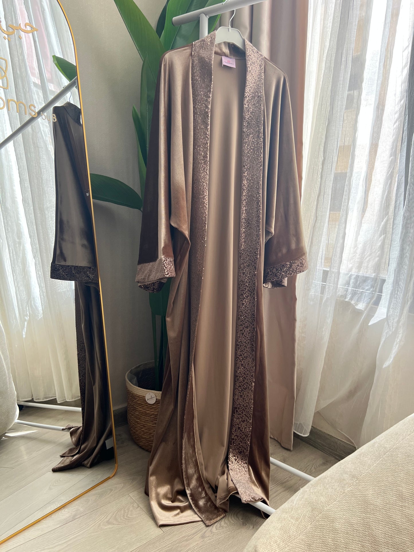 نَوْر KAFTAN